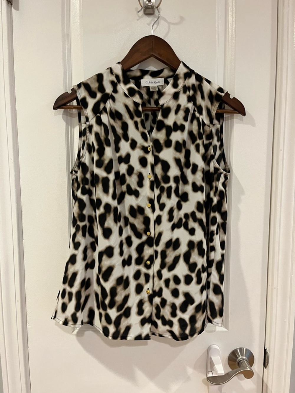 Calvin Klein Black and White Leopard-Spot Sleeveless Button Front Blouse